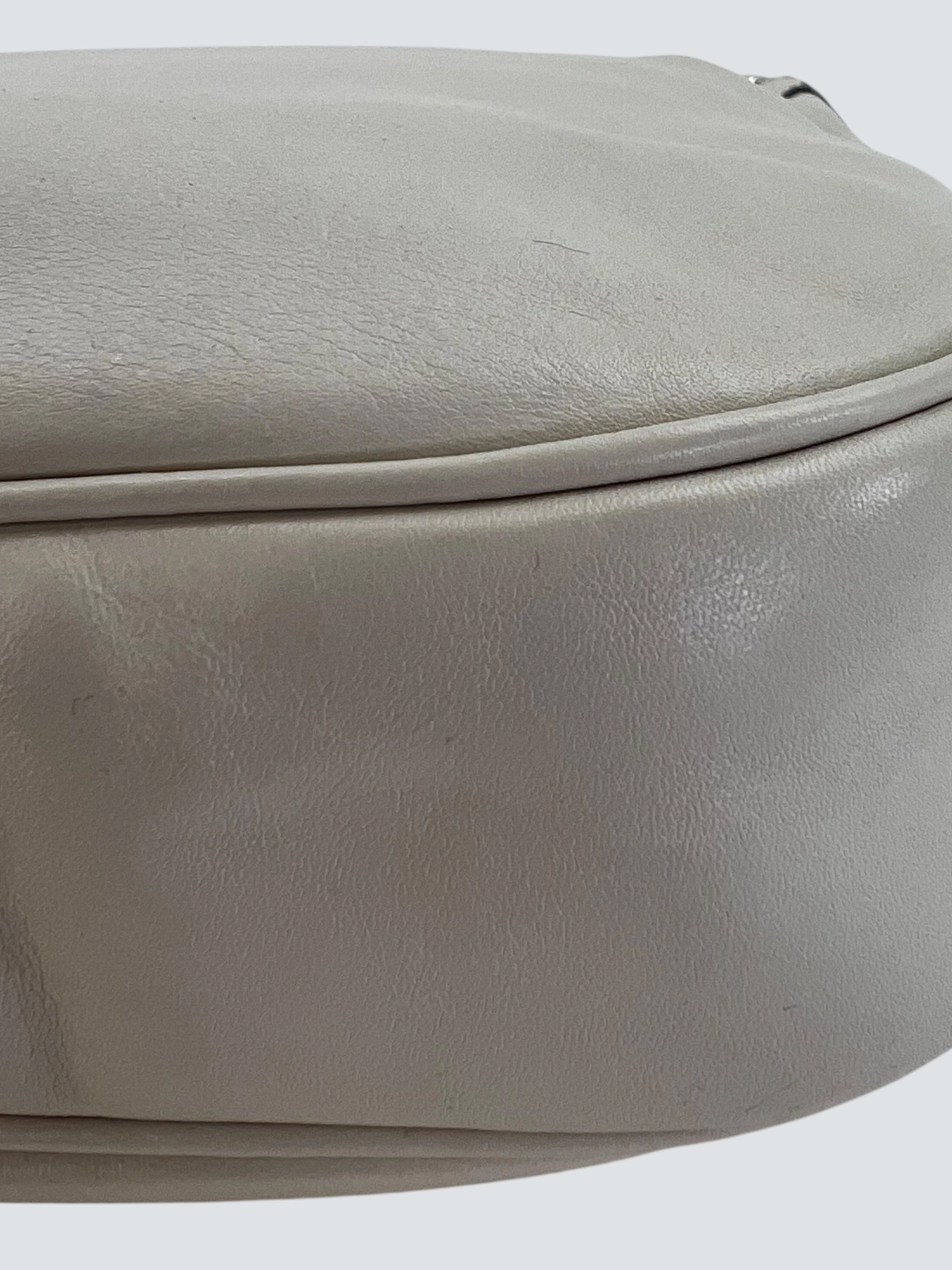 Gucci Off White Leather Shoulder Bag