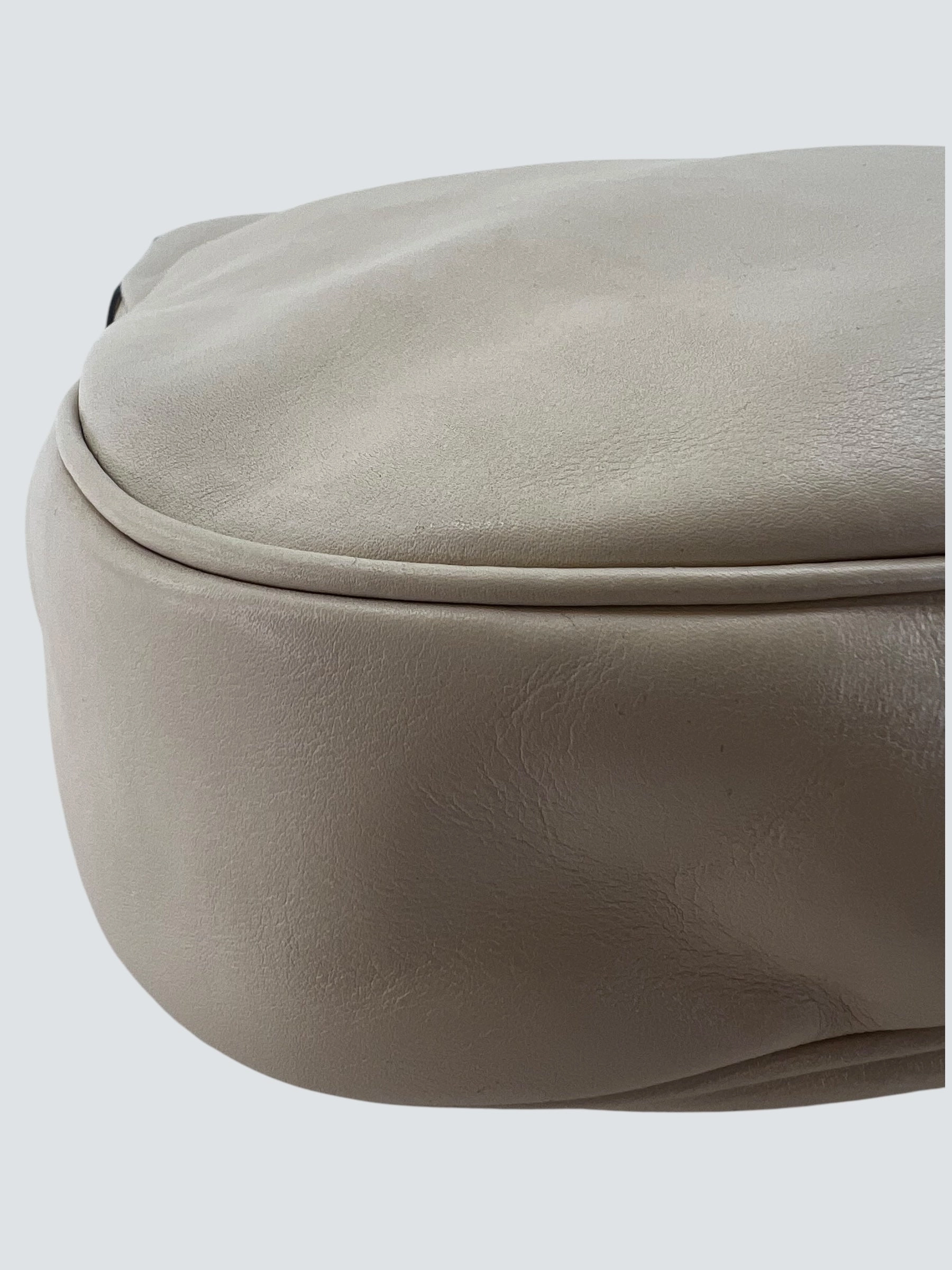 Gucci Off White Leather Shoulder Bag