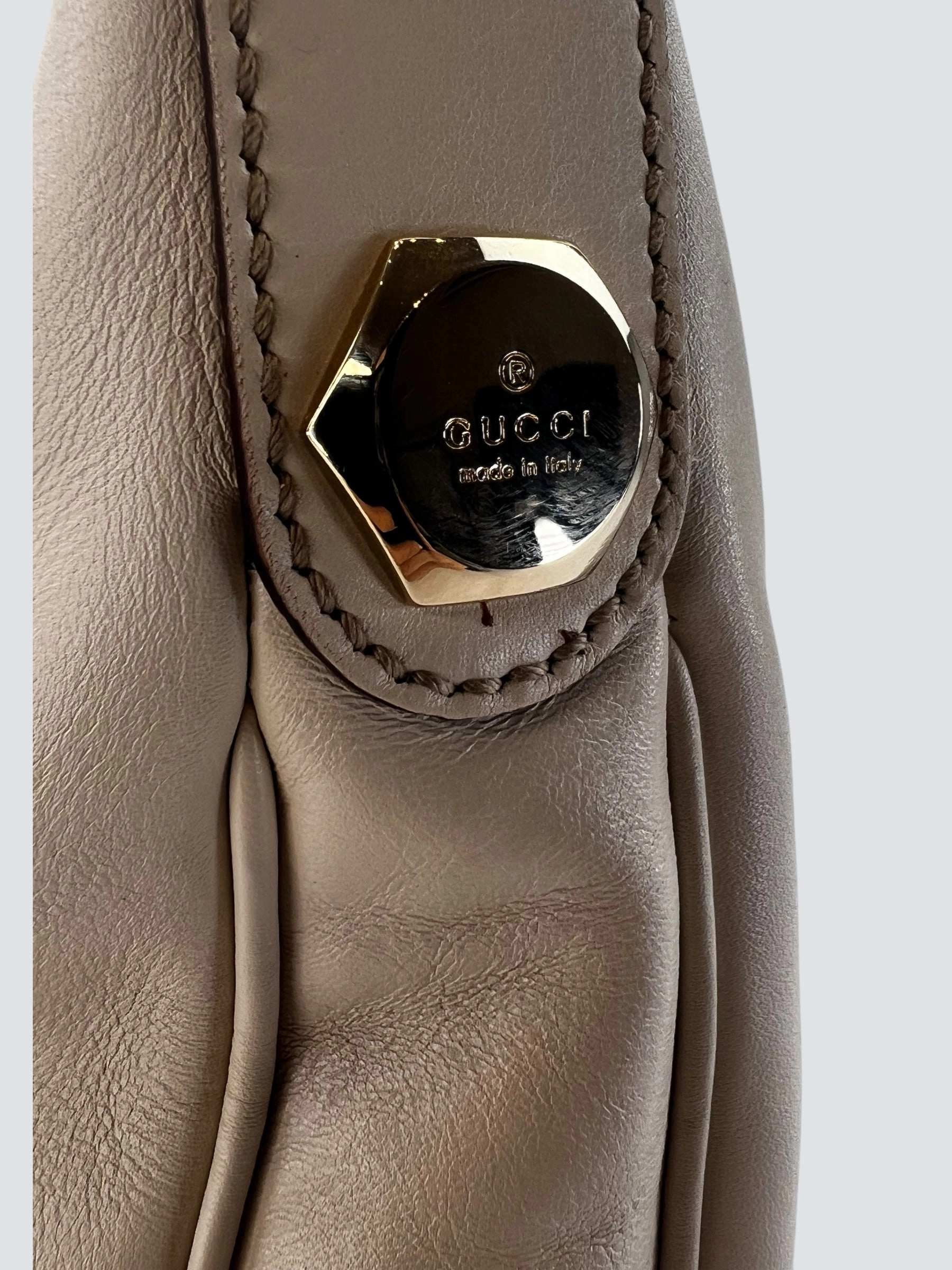 Gucci Off White Leather Shoulder Bag