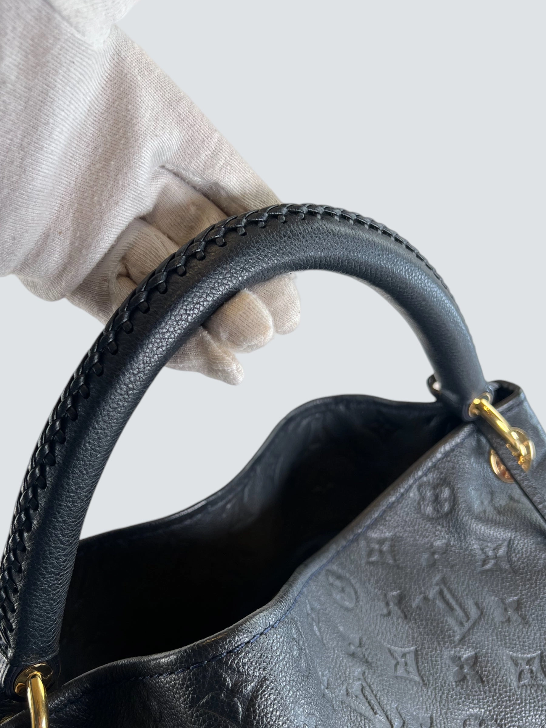 Louis Vuitton Black Empreinte Leather Artsy Hobo