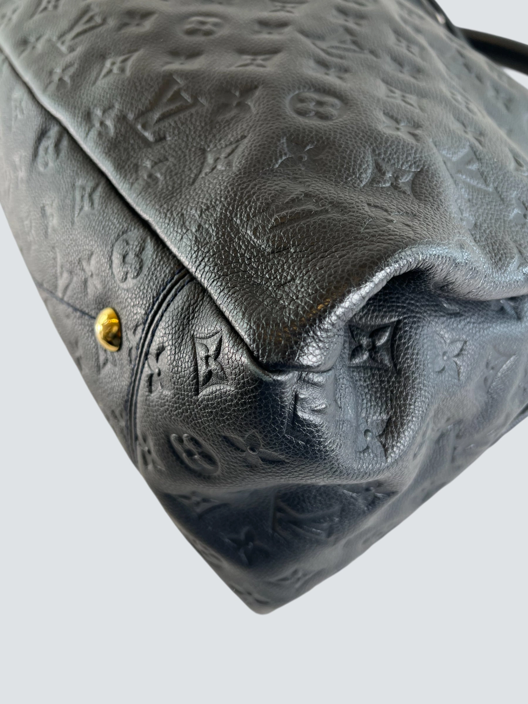 Louis Vuitton Black Empreinte Leather Artsy Hobo