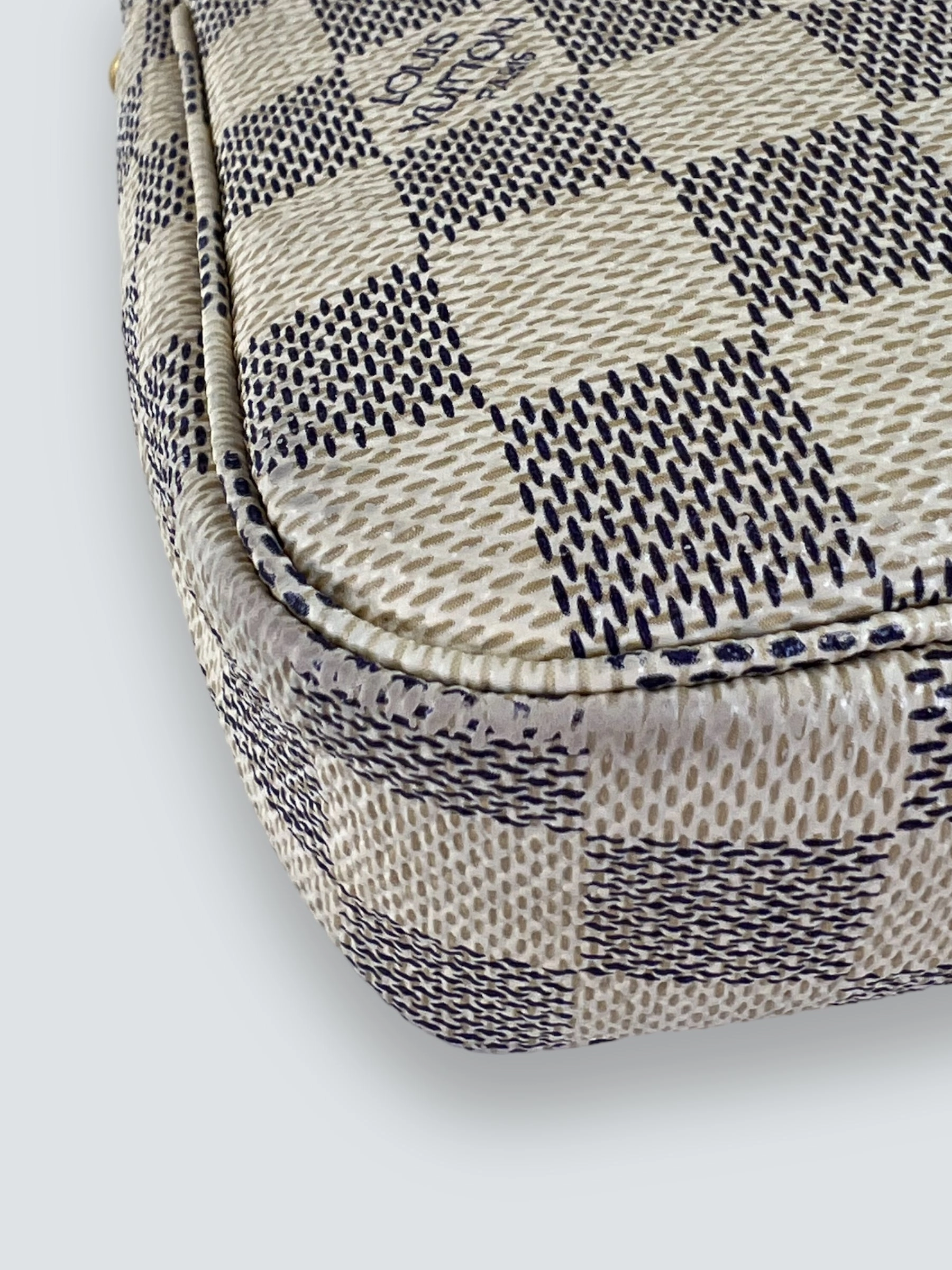 Louis Vuitton Canvas Pochette Azur Handbag
