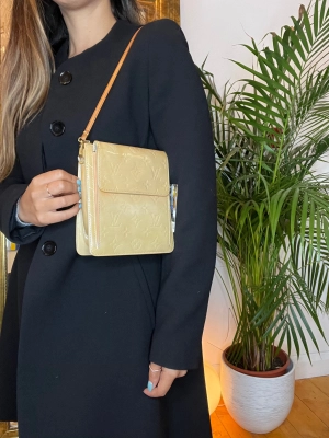 Louis Vuitton Cream / Champagne Vernis Leather Mott Shoulder Bag