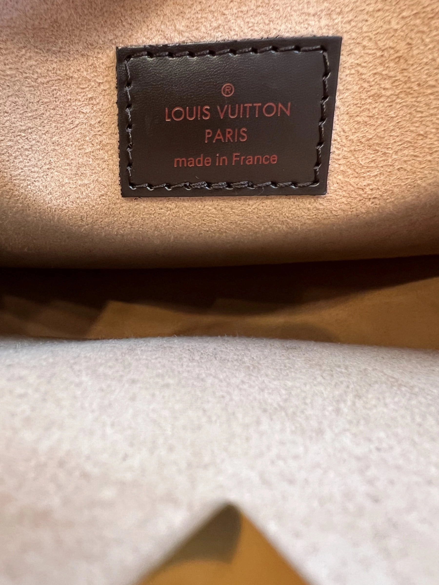Louis Vuitton Damier Ebene Canvas Kensington Tote