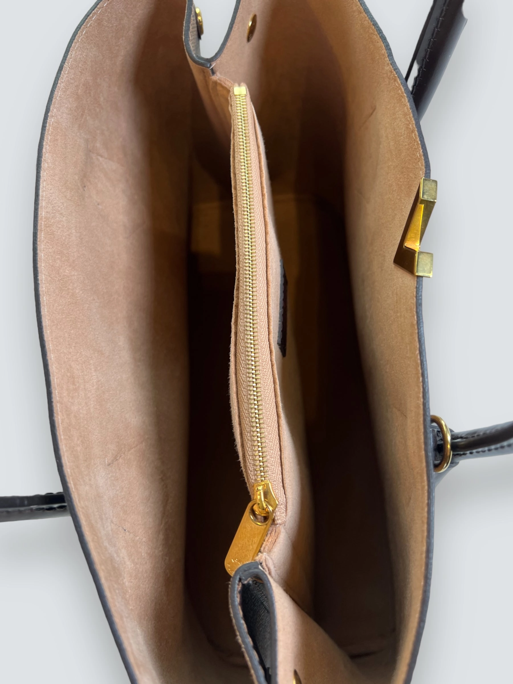 Louis Vuitton Damier Ebene Canvas Kensington Tote