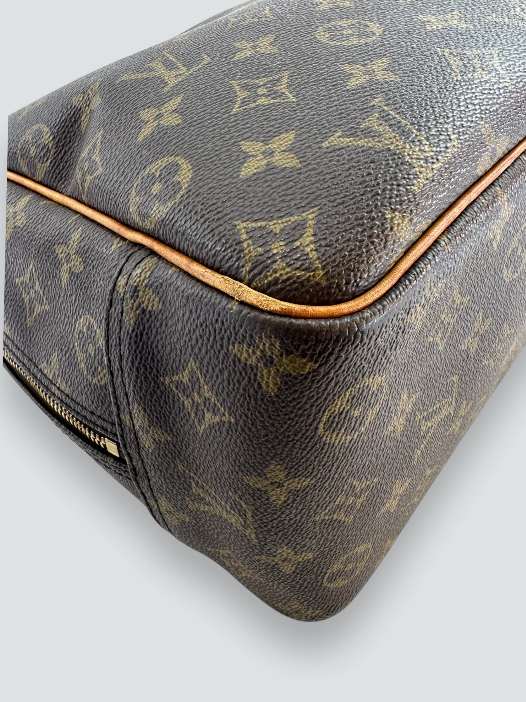 Louis Vuitton Monogram Canvas Deauville