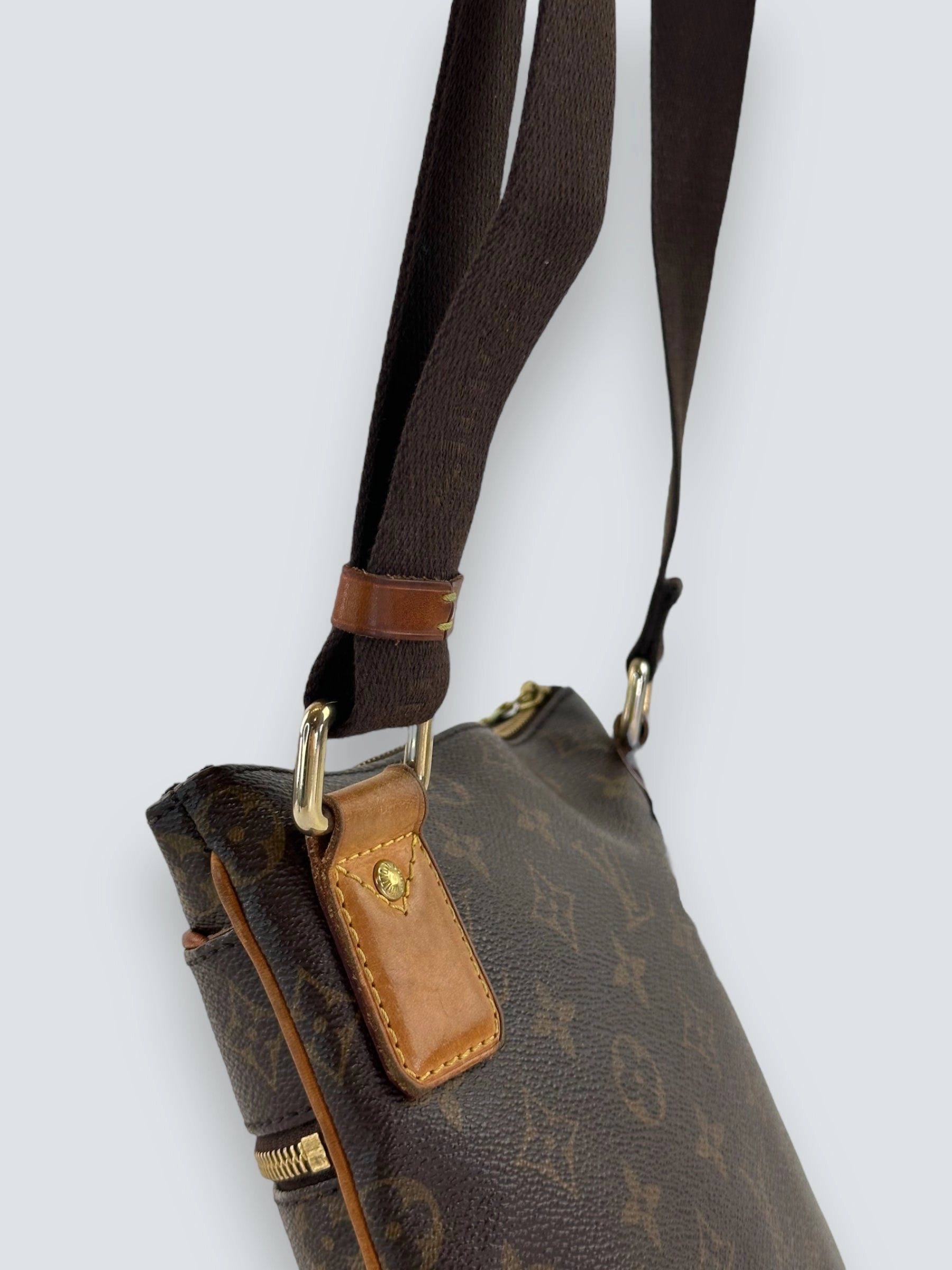 Louis Vuitton Monogram Canvas Pochette Valmy Crossbody