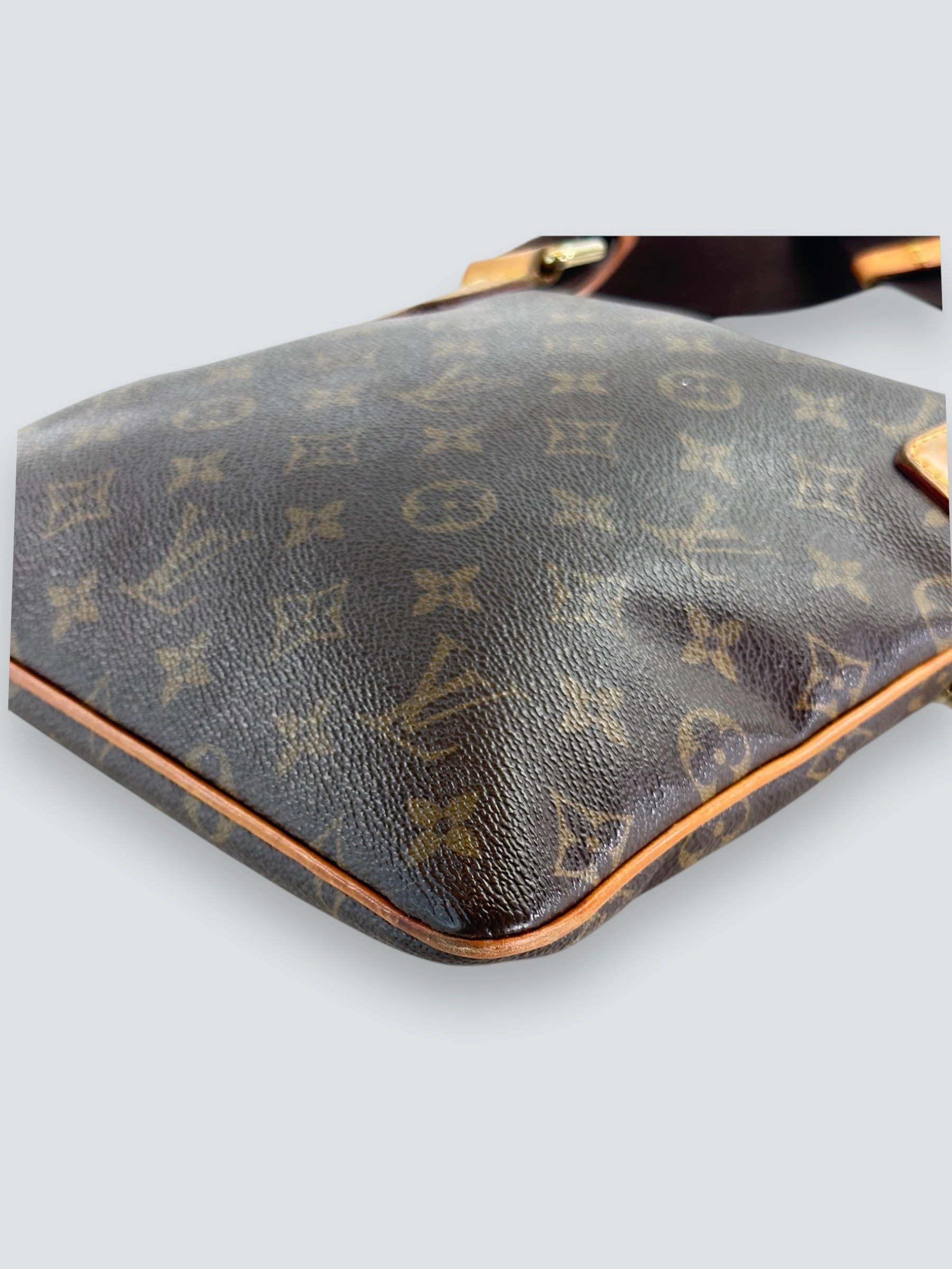 Louis Vuitton Monogram Canvas Pochette Valmy Crossbody