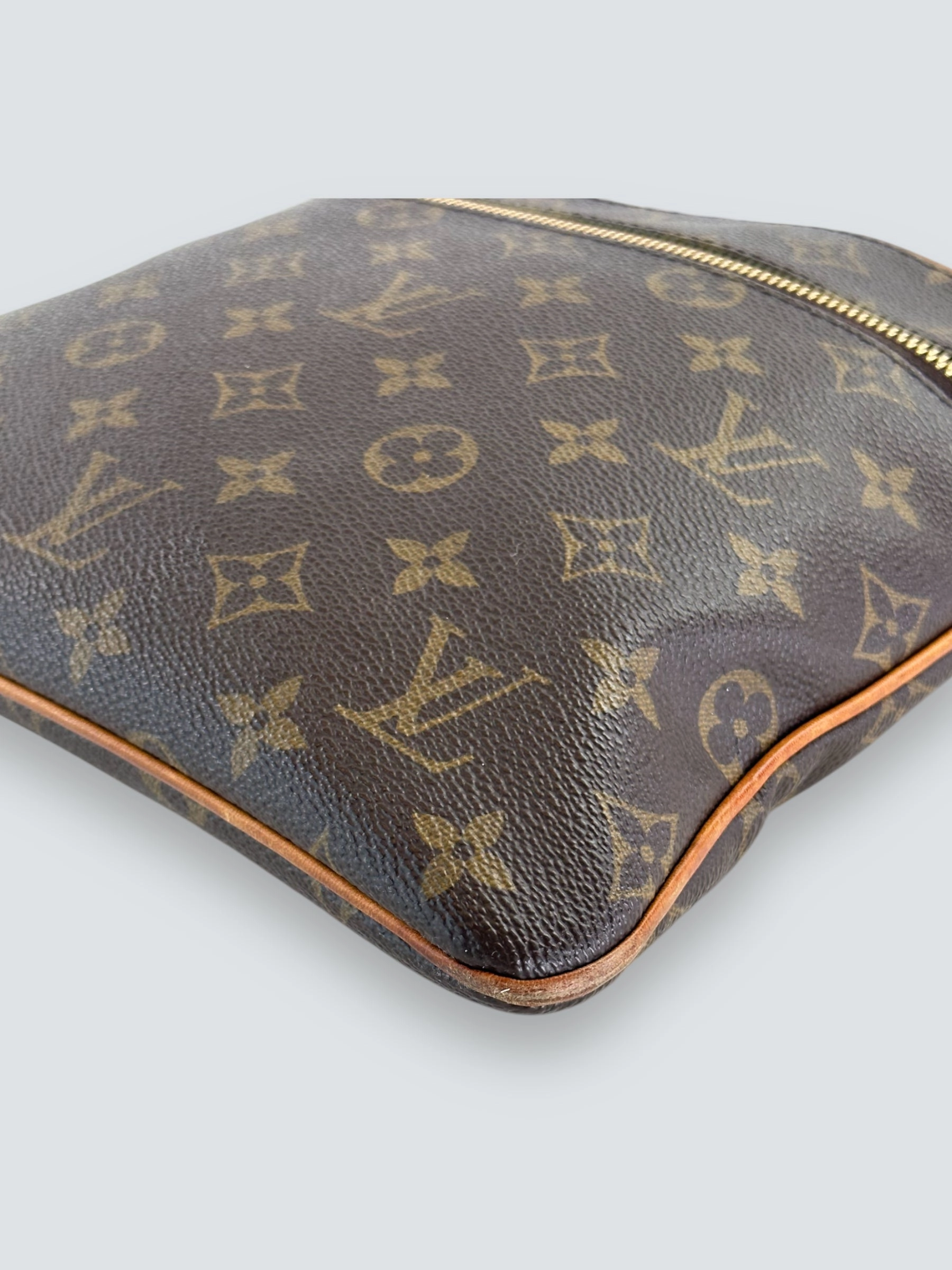 Louis Vuitton Monogram Canvas Pochette Valmy Crossbody
