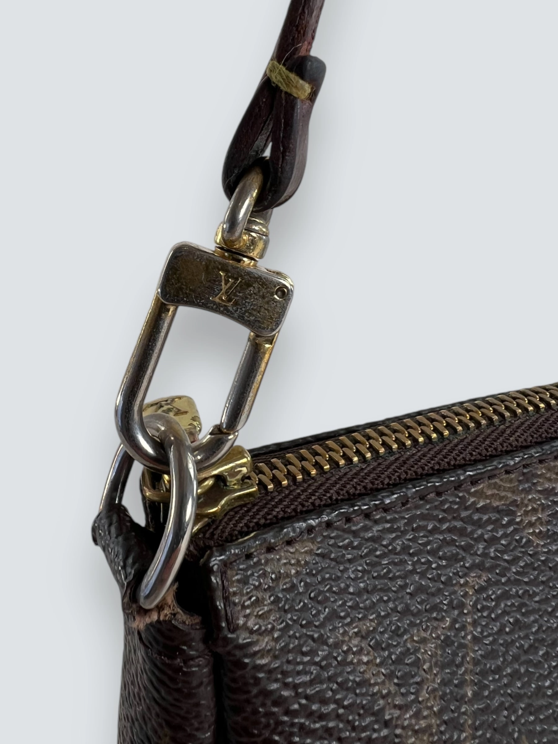 Louis Vuitton Monogram Canvas Pochette