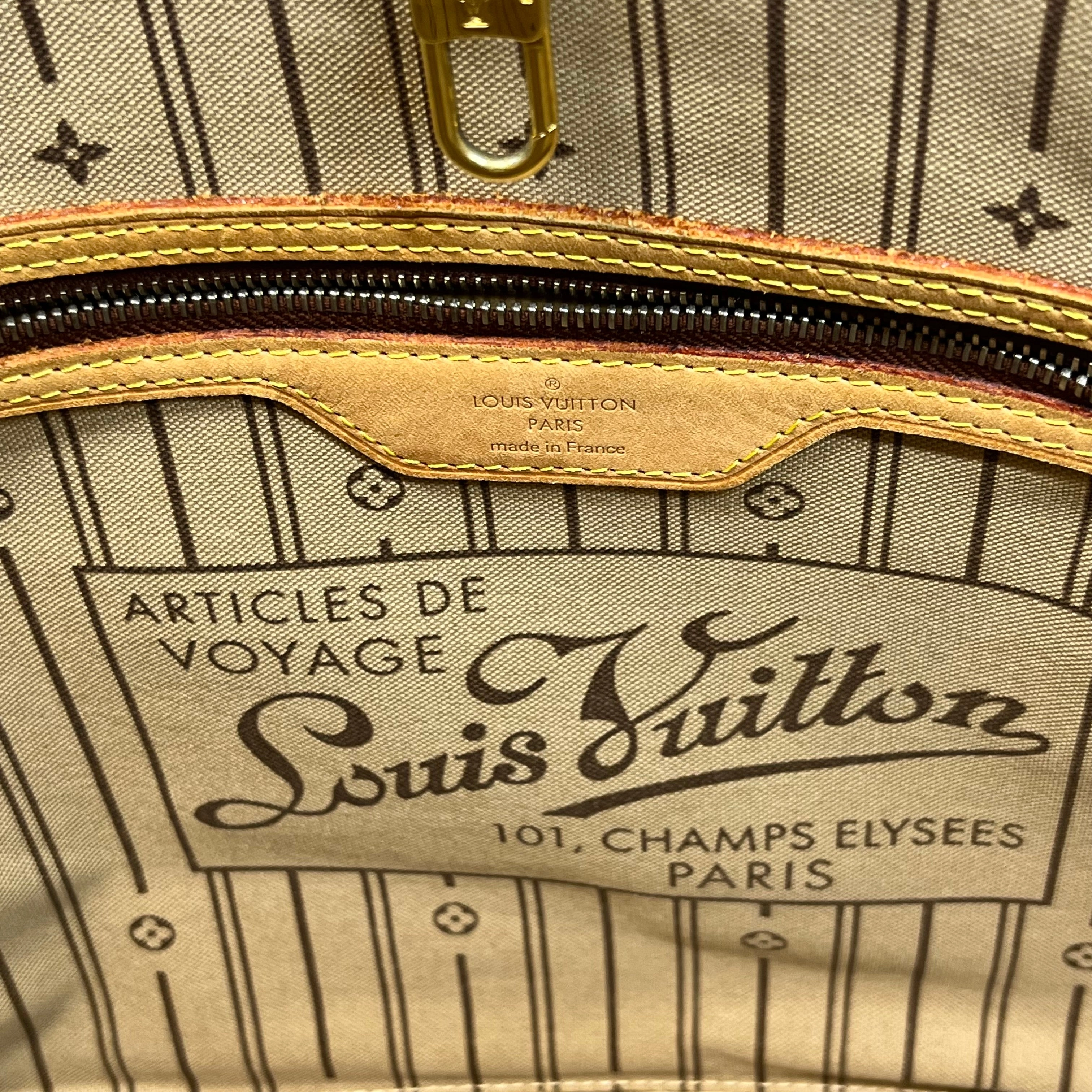 LOUIS VUITTON Neverfull MM Brown Monogram Canvas Tote Bag