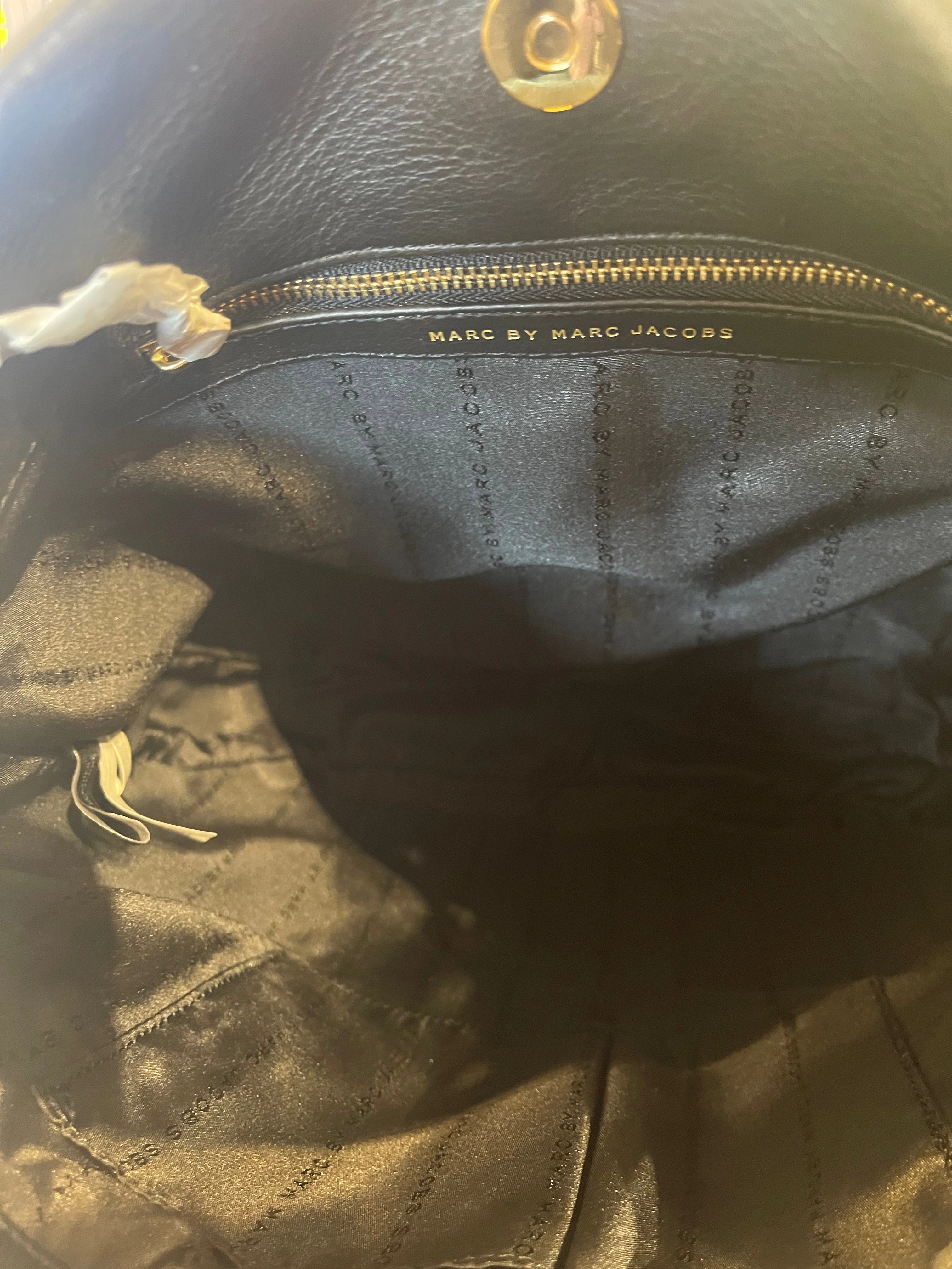 Marc Jacobs Black Leather Hillier Hobo