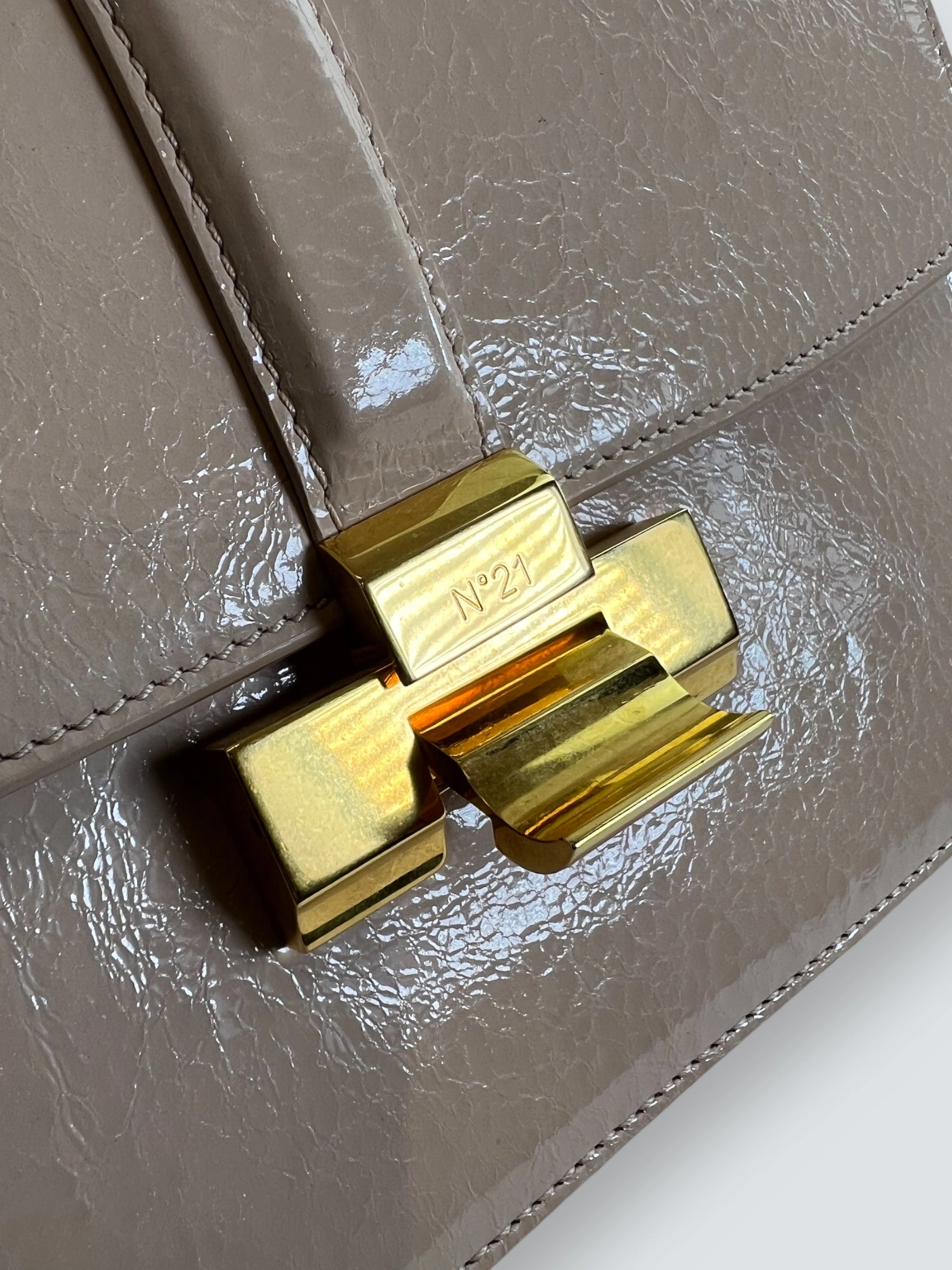 No. 21 Lolita Cream Leather Handbag
