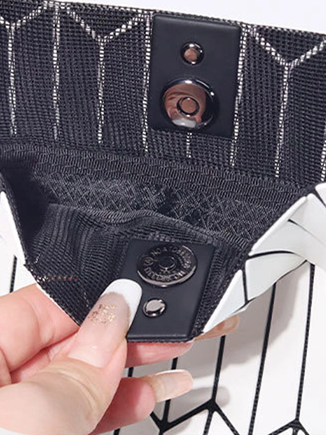 Rhombus Handheld Bucket Bag