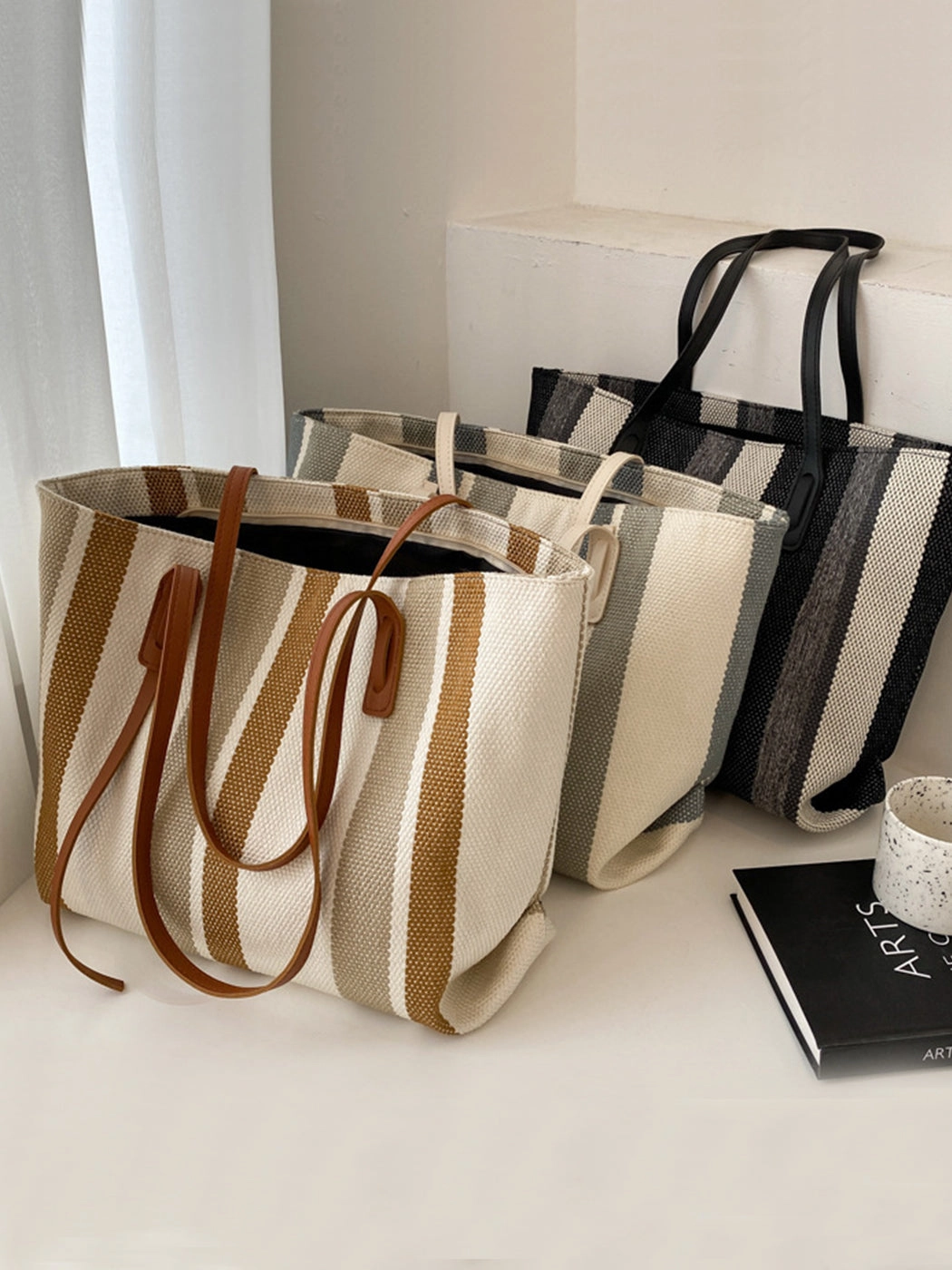 Women's Minimalist Large Capacity Vertical Stripe Casual Tote Bag