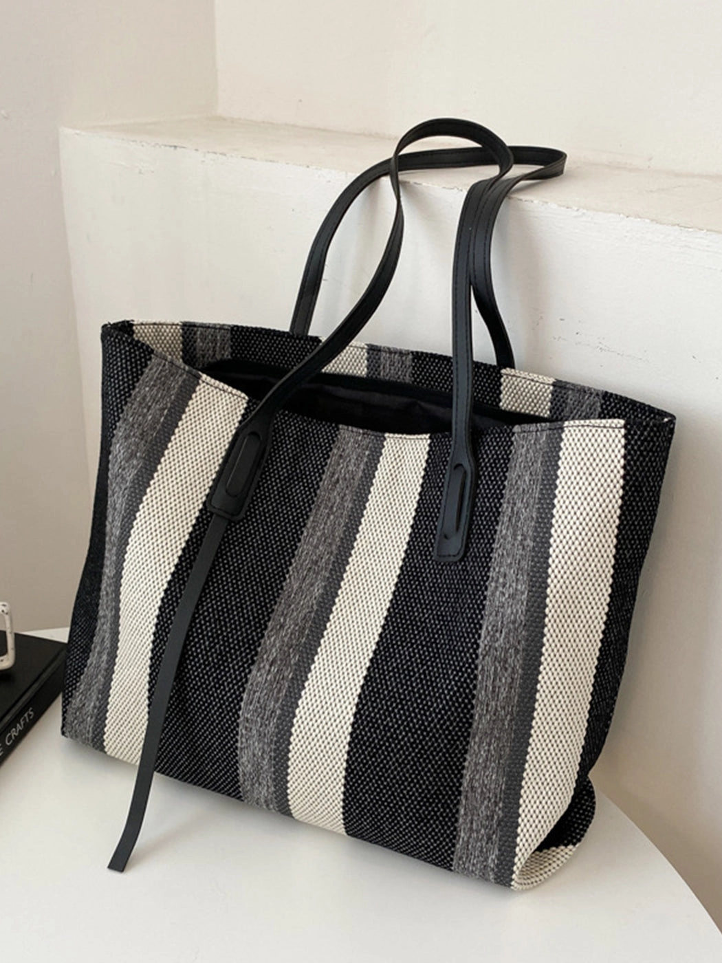 Women's Minimalist Large Capacity Vertical Stripe Casual Tote Bag