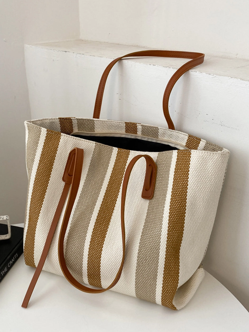 Women's Minimalist Large Capacity Vertical Stripe Casual Tote Bag